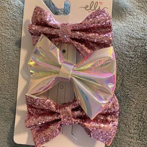 (NWT) Elli brand clip in bows set